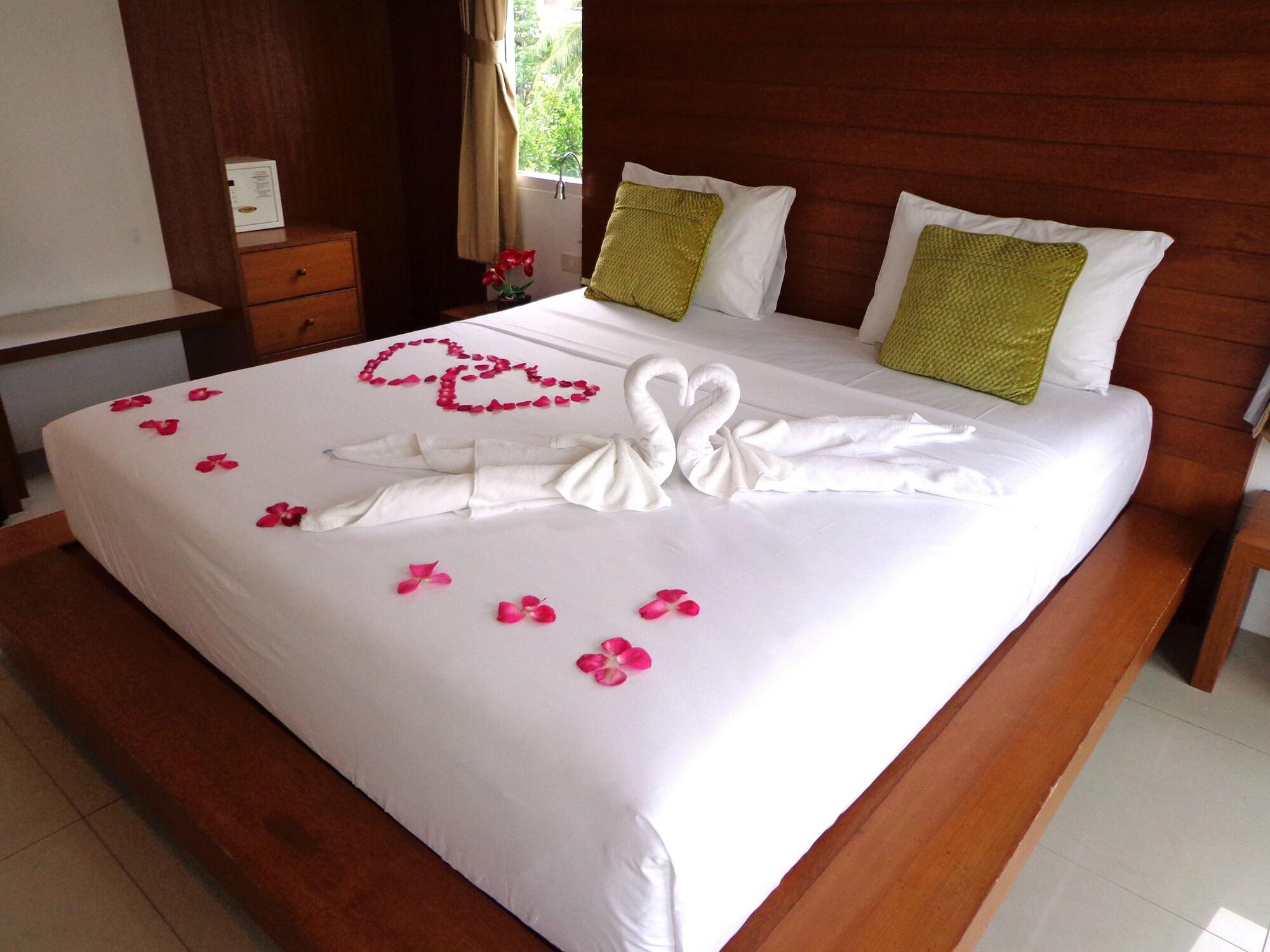 Sukcheewa Residence Phuket Patong Exterior photo