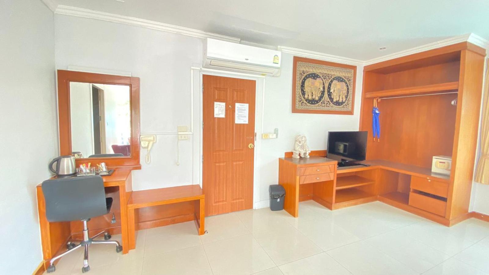 Sukcheewa Residence Phuket Patong Exterior photo