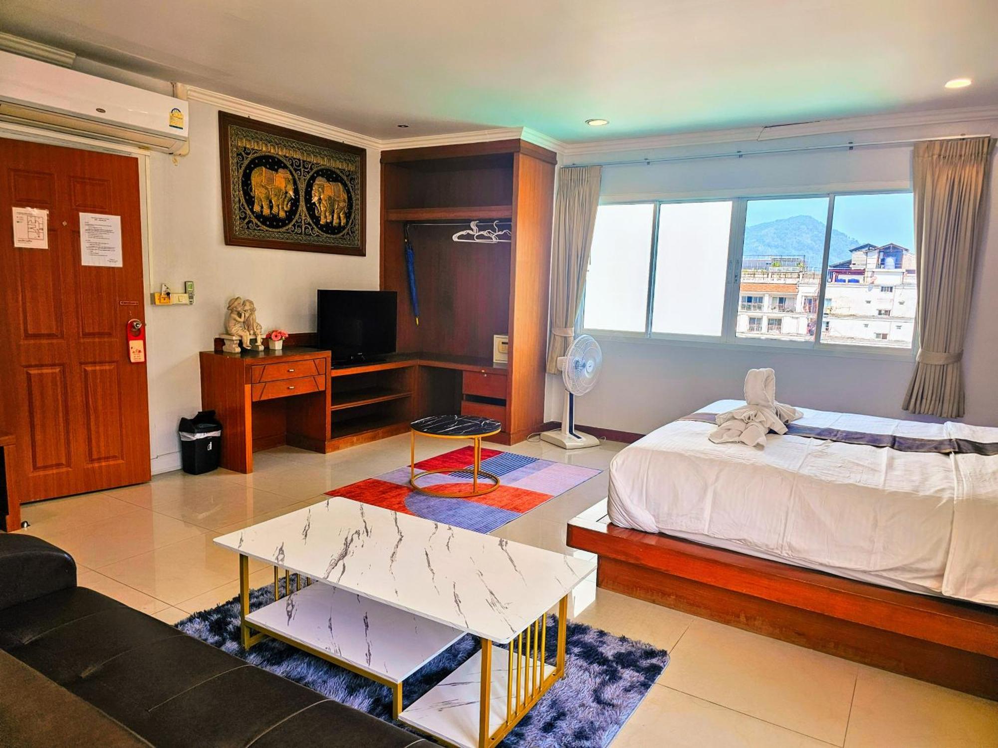 Sukcheewa Residence Phuket Patong Exterior photo