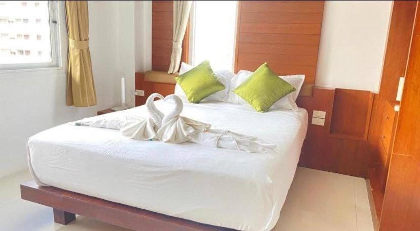 Sukcheewa Residence Phuket Patong Room photo